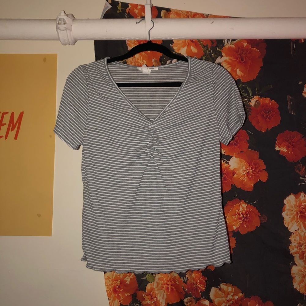 Lettuce edge gray striped tee
